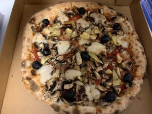 Capricciosa   at Amalfi Pizzeria in Clayfield