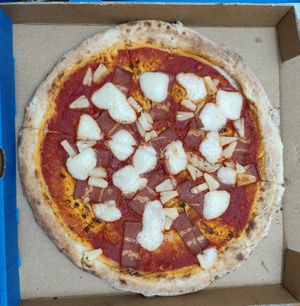 Hawaiian pizza at Amalfi Pizzeria in Clayfield