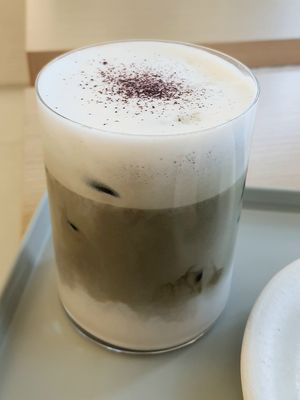 Lavender Hojicha Latte at Yun Teehaus in Seoul