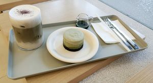 Forest cheesecake and Hojicha latte at Yun Teehaus in Seoul