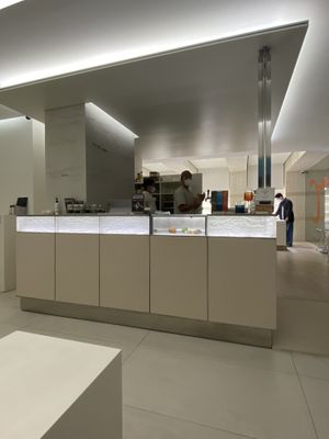 Order at the counter   at Yun Teehaus in Seoul