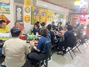 ຂໍຂອບໃຈລູກຄ່າທີ່ມາອຸດໜູນທ່າງຮ້ານ🙏❤️🙏  at Reunion Cafe in Vientiane