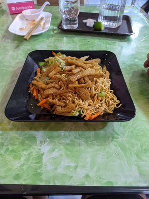 Crispy chicken noodles at Reunion Cafe in Vientiane