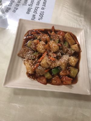 Sweet & sour chicken at Reunion Cafe in Vientiane