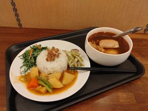 麻辣臭豆腐套餐 at Sues Kitchen in New Taipei City