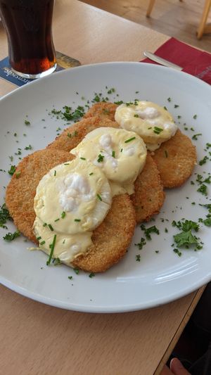Schnitzel "Ananas Birne" (ohne Birne) - sehr wenig Soße at Kum-Luk am Nordstrand in Dahme