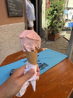   at Gelateria Dal 1968 in Vernazza