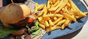 Vegan burger (comes with chips) at FRESH Urban Gastrobar in Benidorm