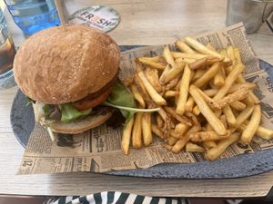 vegan burger, comes with fries   at FRESH Urban Gastrobar in Benidorm