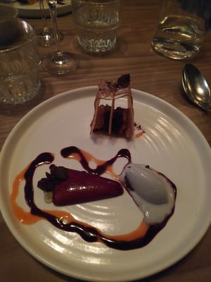 Salad vinegar & oil at Kopps in Berlin