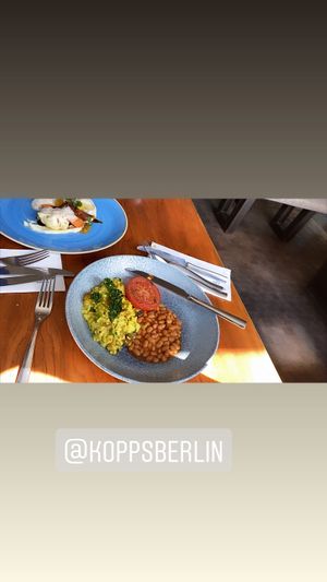 Scrambled tofu and baked beans at Kopps in Berlin
