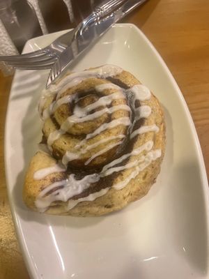 Cinnamon roll  at Canttú in Huaraz