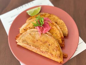 Tacos de barbacoa de setas   at Hipatia Café in Guadalajara
