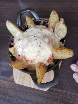 Potatoes casserole vegetarian at B&S Restaurant in Bloenduos