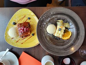 Carrot cake and hot Apple cake at B&S Restaurant in Bloenduos