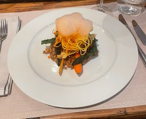 Farro con carote e cips di cavolo nero   at Bigatt in Paradiso