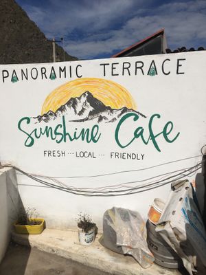 3rd floor terrasse at Sunshine Cafe in Ollantaytambo