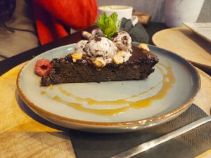 Brownie with ice cream at PlantEat /it/ in Constanta