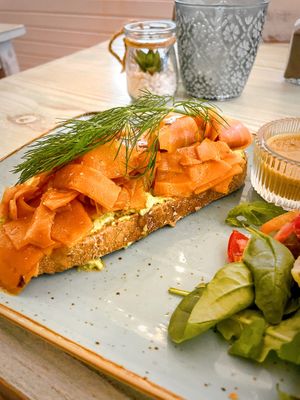 Lox  at Easy Peasy in Berlin