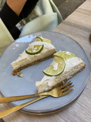 Raw cake  at Easy Peasy in Berlin