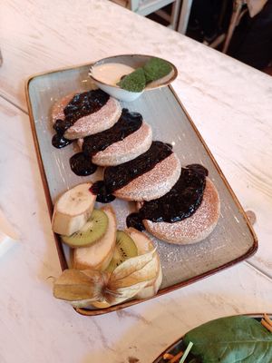  at Easy Peasy in Berlin