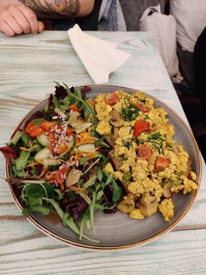 SCRAMBLED TOFU at Easy Peasy in Berlin