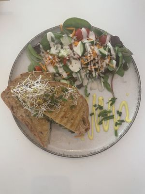 Grilled Cheese Sandwich with Spinach 🤤  at Easy Peasy in Berlin