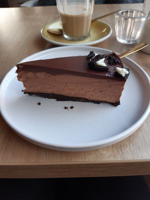 Oreo cheesecake at Easy Peasy in Berlin
