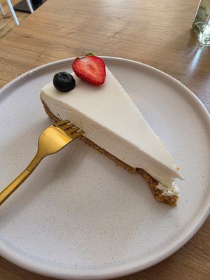 New York cheesecake at Easy Peasy in Berlin