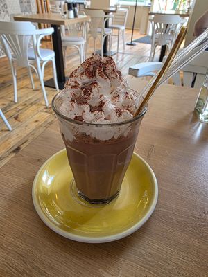 Eisschokolade at Easy Peasy in Berlin