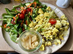 the easy peasy with carmelized onions...  at Easy Peasy in Berlin