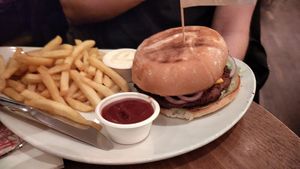 Veggie burger at Café Extrablatt - Grupenstraße in Hannover