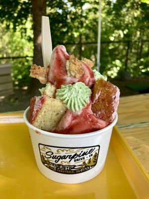 “Strawberry Ridge” sundae 😋   at Sugarpine Drive-In in Troutdale