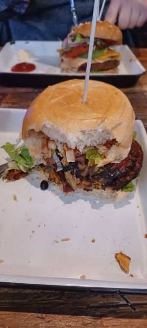 Vegan Chilli burger at B - Burger BAR in Bremerhaven