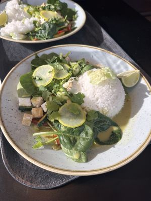 Alle Jahre wieder 😅😋 Preise sind seit 3 Jahren recht stabil 👍🏻  at Falcon Marktrestaurant in Soelden