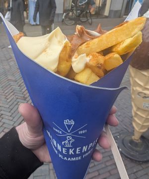  at Manneken Pis in Utrecht