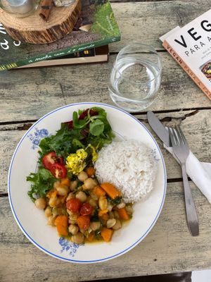 Grão com abóbora e espinafres e água aromatizada at Amora Silvestre in Castelo Branco