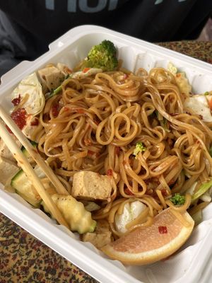 Pad see ew with tofu  at Ratana's in Hilo