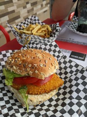 vegan burger at Espinha.come in Sao Miguel