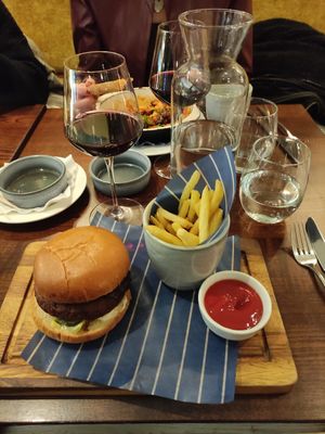 Vegan Burger (and vegan red wine!) at Cote in South East London