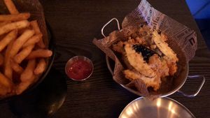 french fries and Mala eggplant at Saekdareun1 - 색다른한잔 in Seoul