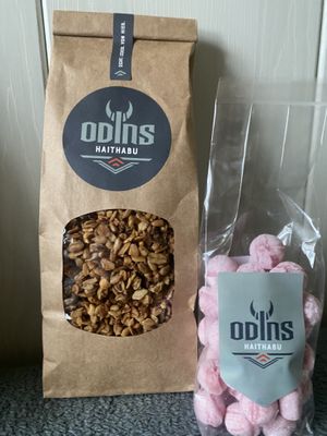 Aus dem Hofladen: Knusper Müsli ohne Honig , Himbeerbrause Bonbons ohne Läuse 😎  at Odins Haddeby in Busdorf
