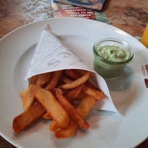 Fries with Bärlauchdip at Odins Haddeby in Busdorf