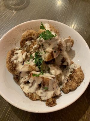 Cauliflower Crispies  at Hummus Bar - Oktober in Budapest