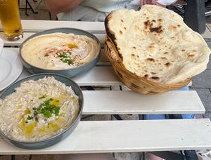   at Hummus Bar - Oktober in Budapest