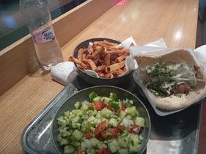  at Hummus Bar - Oktober in Budapest