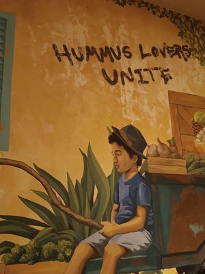  at Hummus Bar - Oktober in Budapest