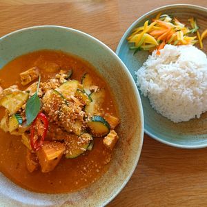 Massaman curry with tofu at Whatever in Tampere