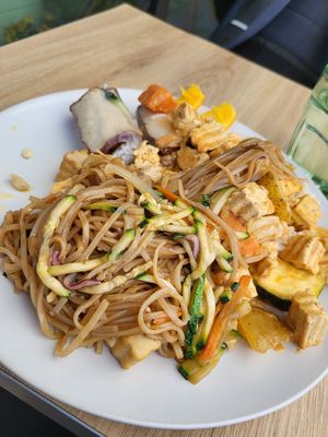 Dry pho soup, massaman curry with tofu, rolls with smoked tofu at Whatever in Tampere