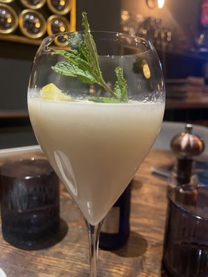 Zitronensorbet  at Castos Emden in Emden